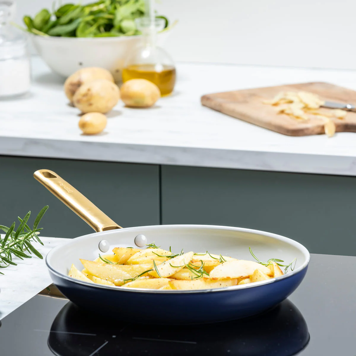 Chảo rán Greenpan Padova 26cm - Xanh dương viền vàng