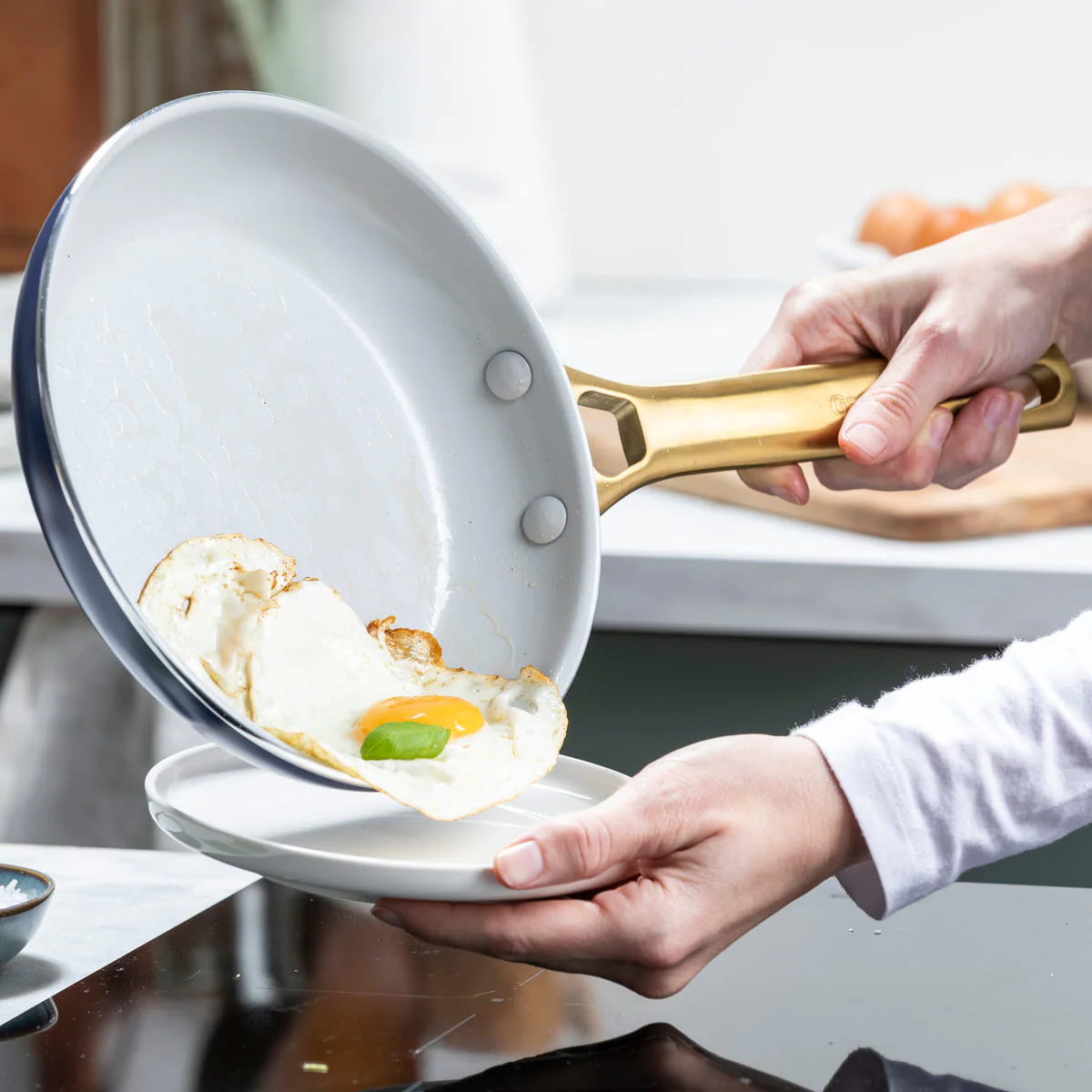 Chảo rán Greenpan Padova 26cm - Xanh dương viền vàng