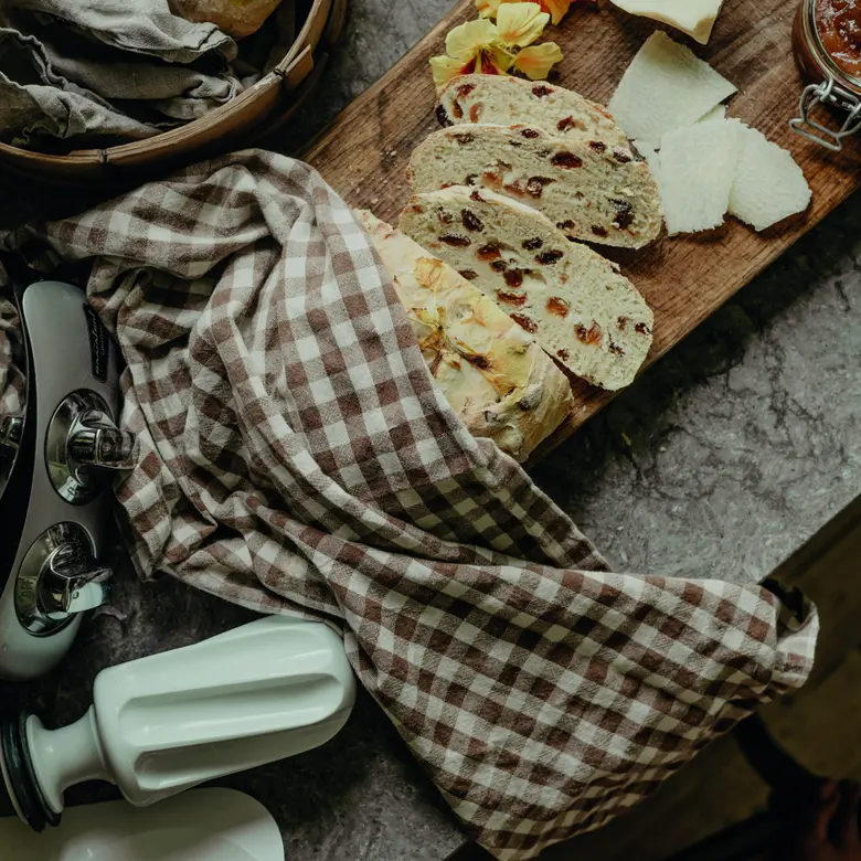 Raisin Bread